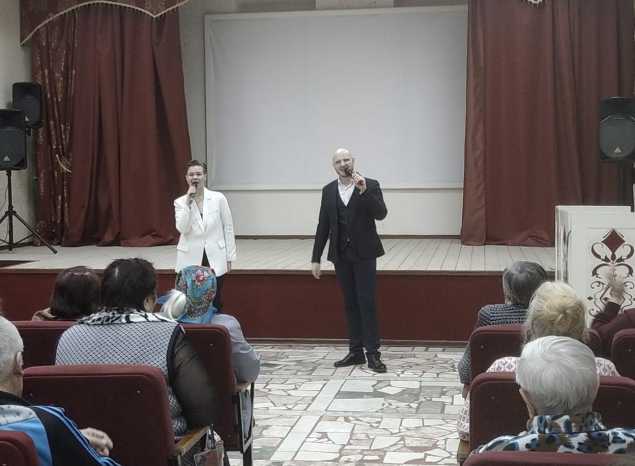 Артисты «Пензаконцерта» выступили в санатории им. Володарского для эвакуированных граждан